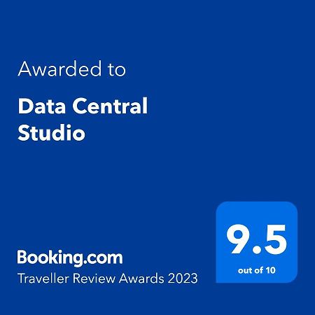 Data Central Studio Нови-Сад Экстерьер фото