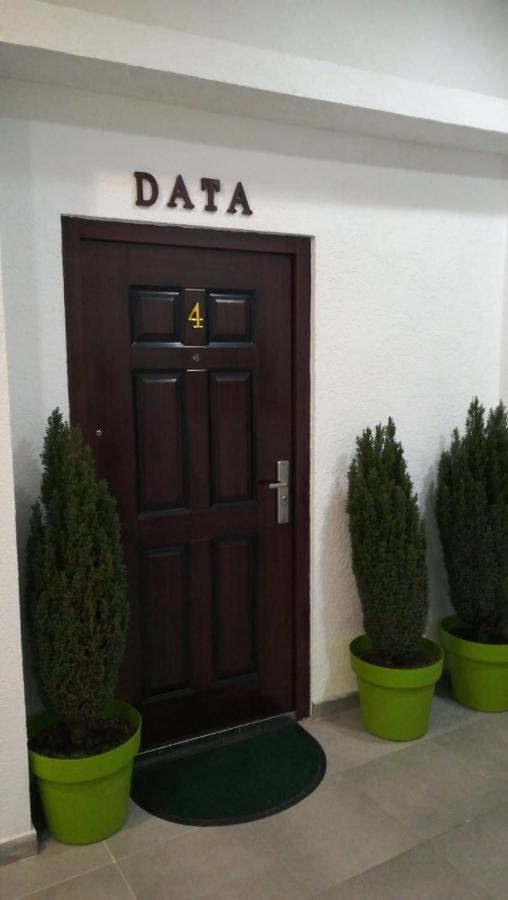 Data Central Studio Нови-Сад Экстерьер фото